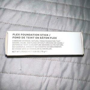NIB MILK FLEX FOUNDATION STICK